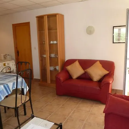 Carrio Sol - Monty's Apartman 4*
