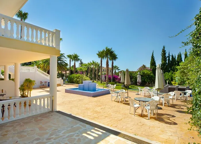 Carrio Sol - Monty's 4*