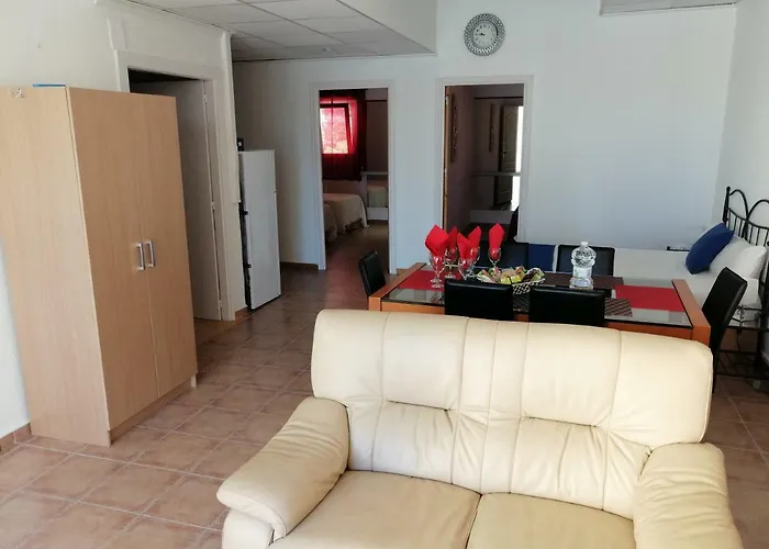 Carrio Sol - Monty's